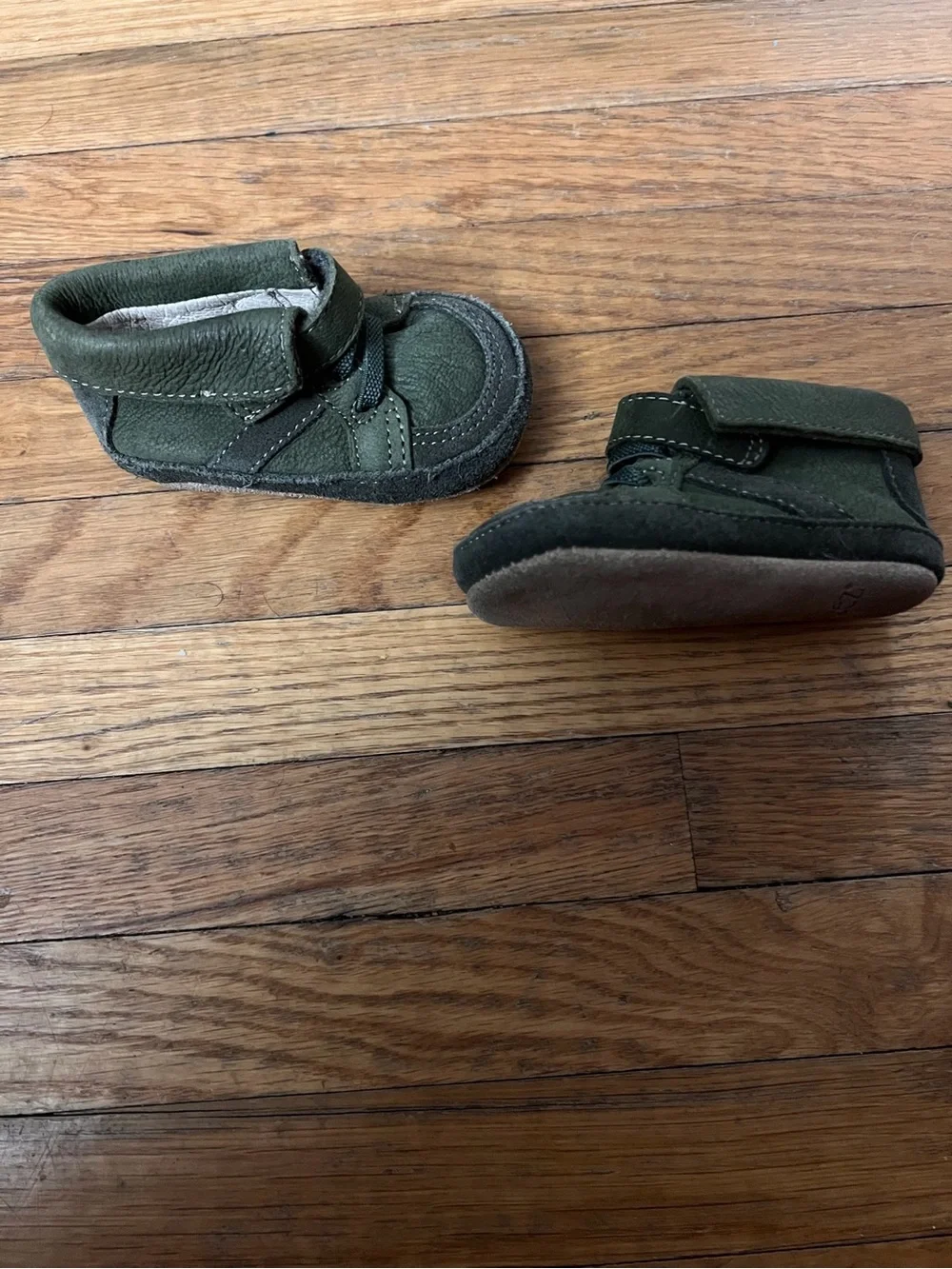 Robeez 3/6 Olive Green Leather Moccasin Shoes